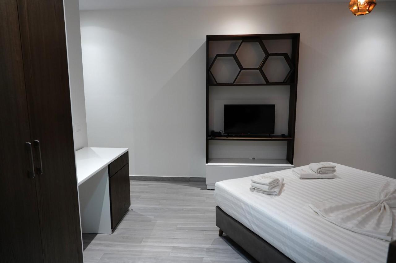 The Honeycomb Boutique Hotel Golem  Exterior photo