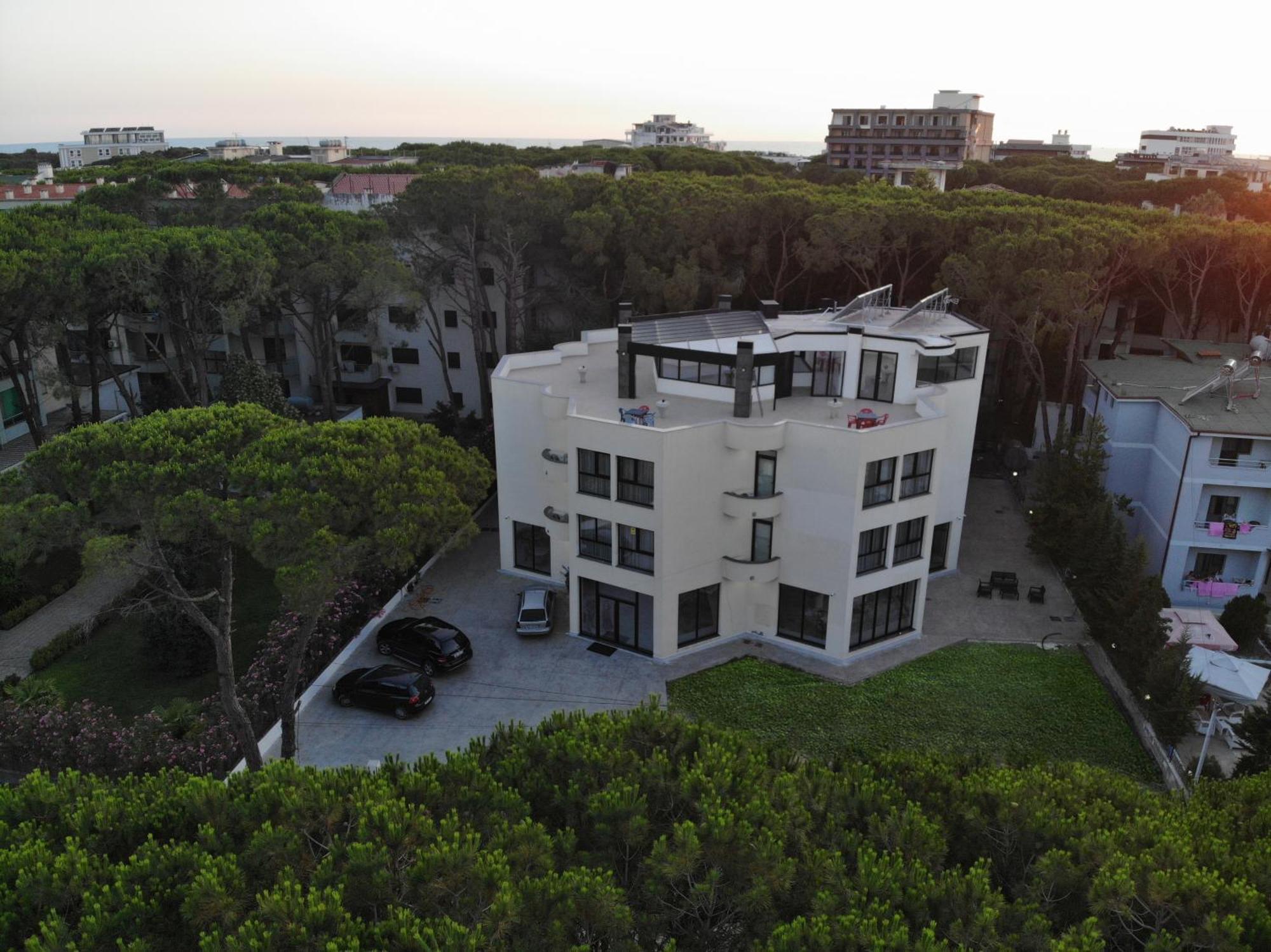 The Honeycomb Boutique Hotel Golem  Exterior photo