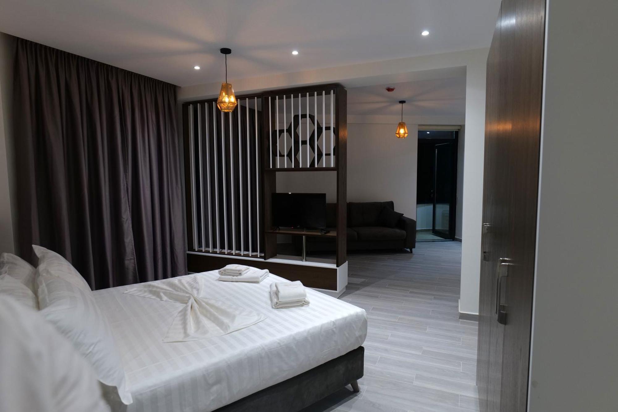 The Honeycomb Boutique Hotel Golem  Exterior photo
