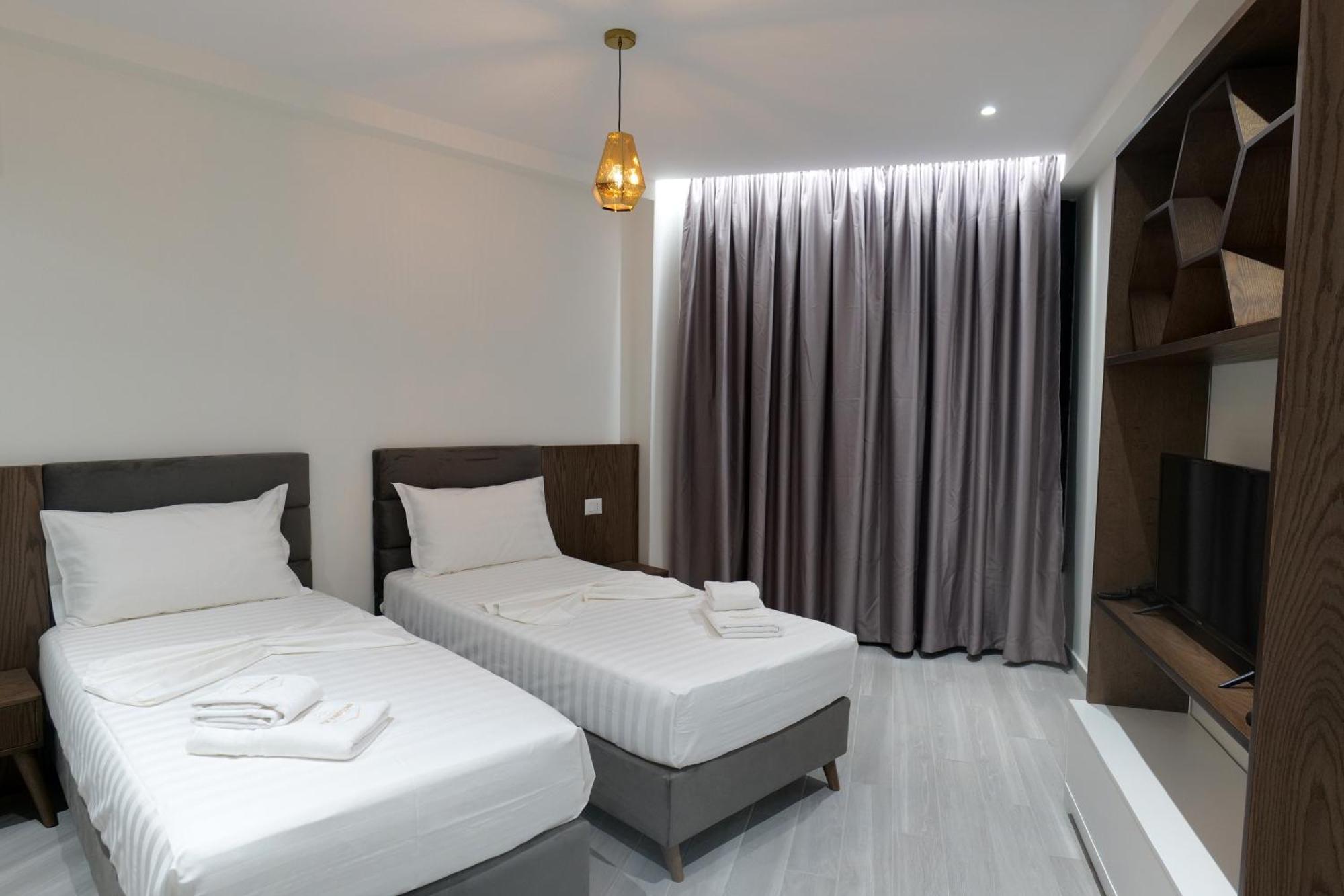 The Honeycomb Boutique Hotel Golem  Exterior photo